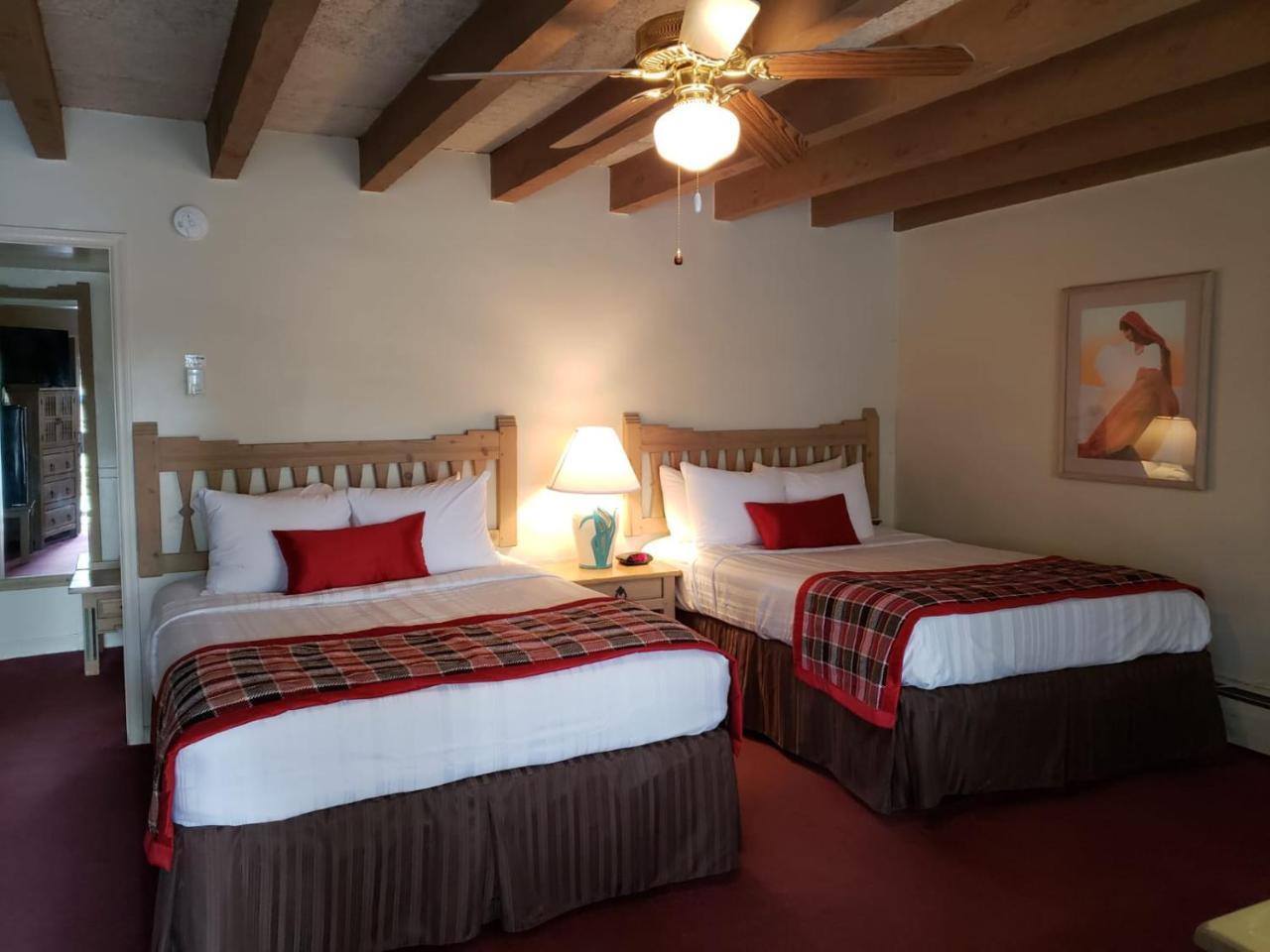 Kachina Lodge Resort And Meeting Center 陶斯 外观 照片