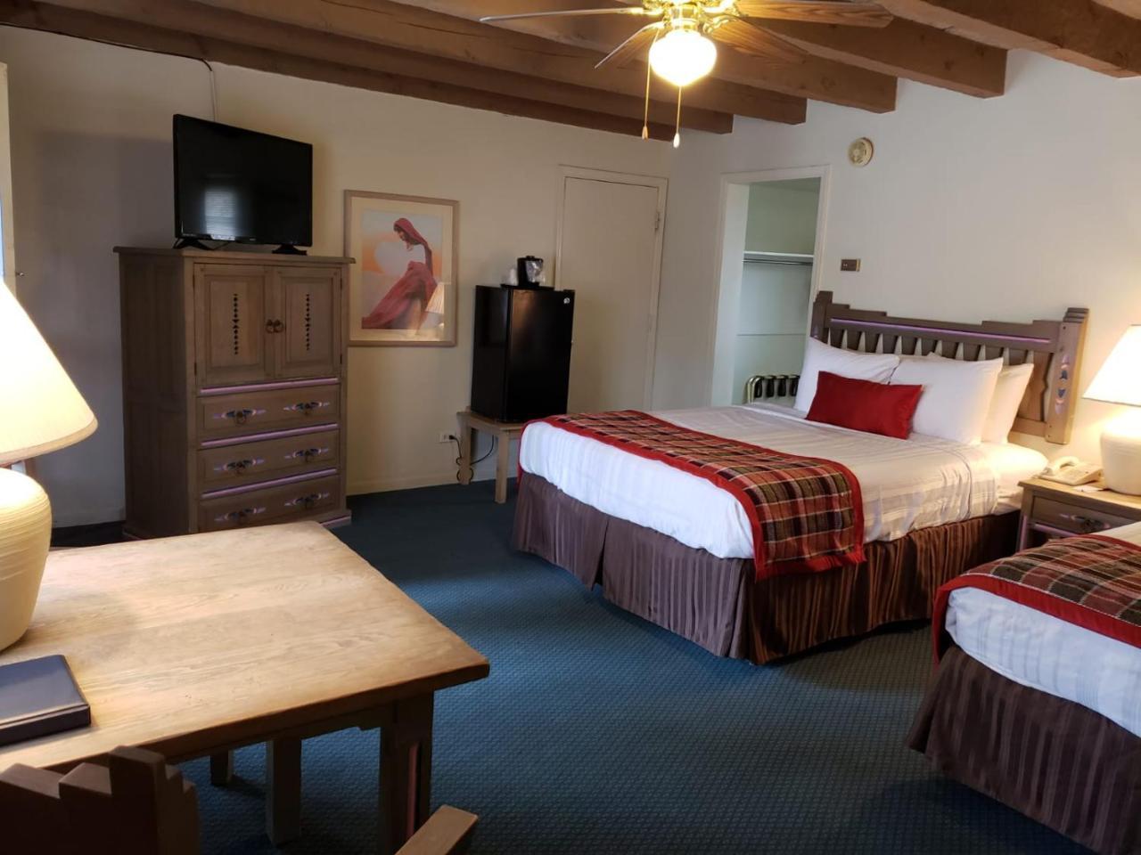 Kachina Lodge Resort And Meeting Center 陶斯 外观 照片