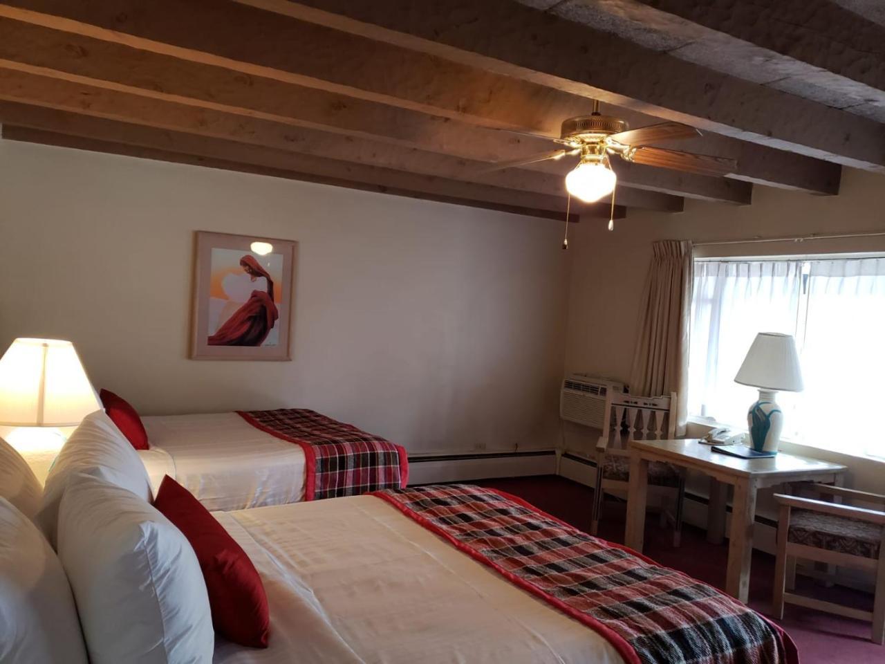 Kachina Lodge Resort And Meeting Center 陶斯 外观 照片