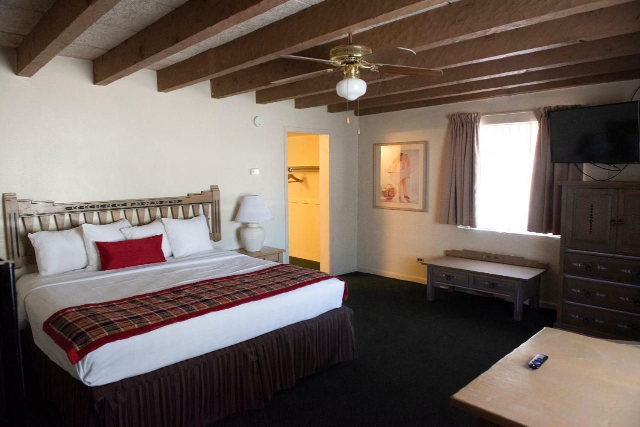 Kachina Lodge Resort And Meeting Center 陶斯 外观 照片