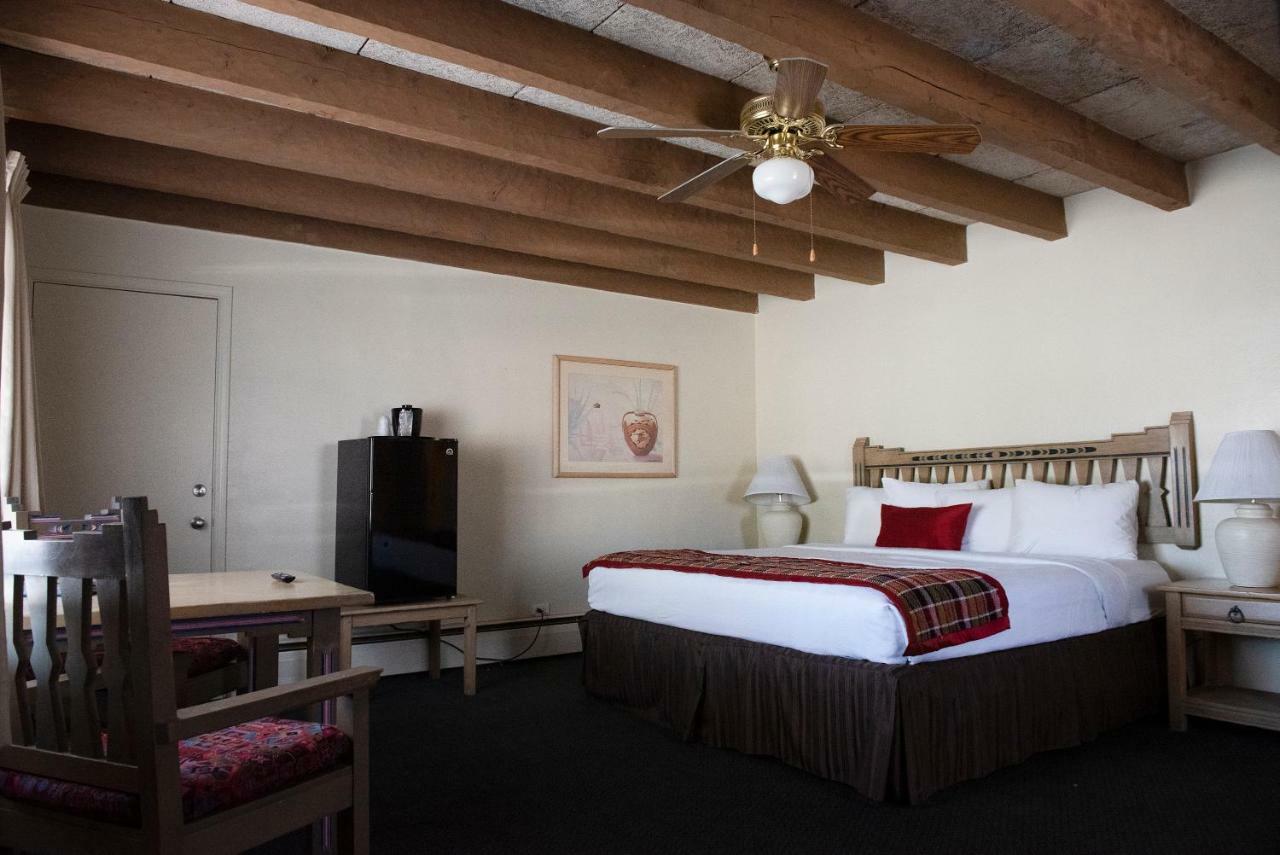 Kachina Lodge Resort And Meeting Center 陶斯 外观 照片