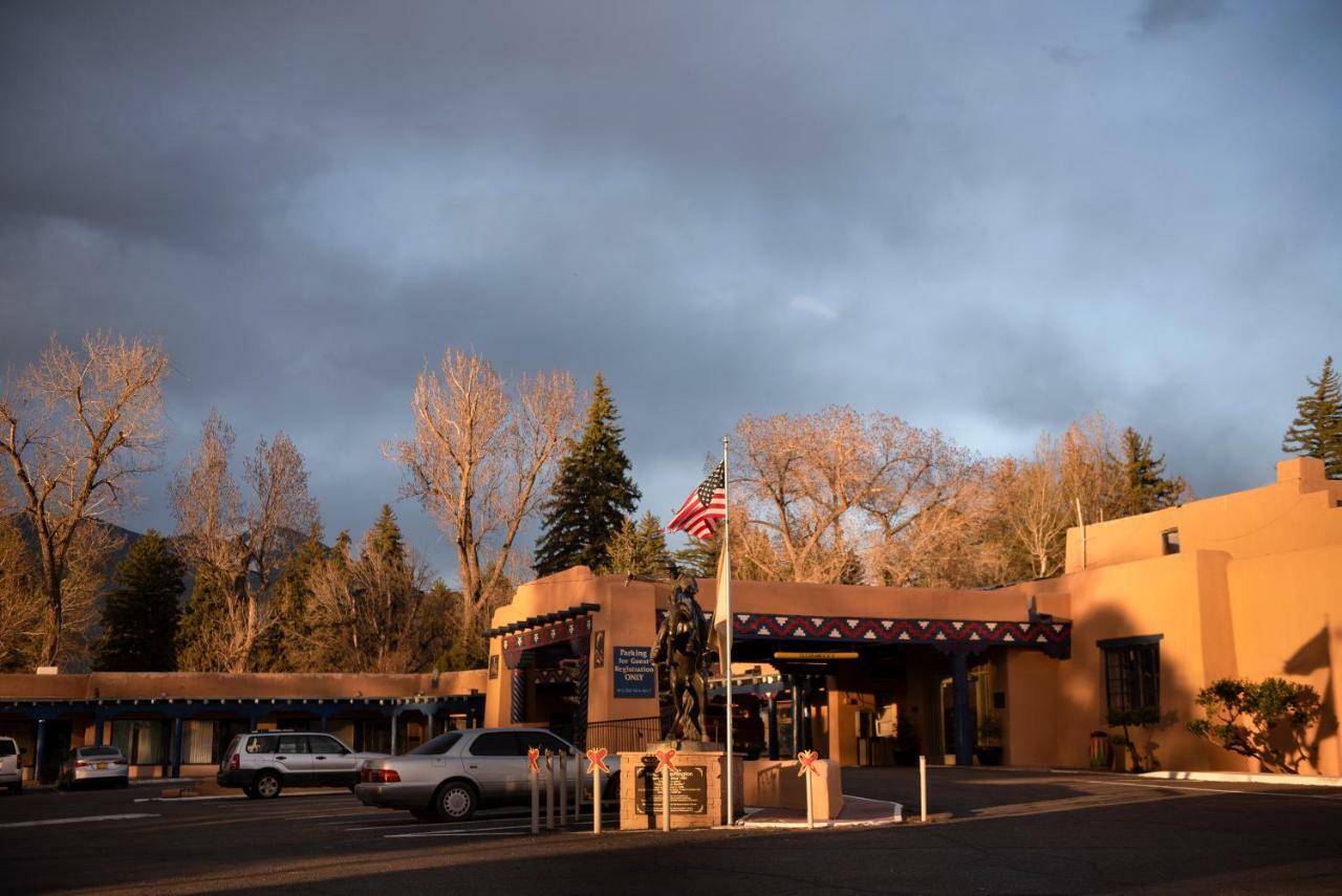 Kachina Lodge Resort And Meeting Center 陶斯 外观 照片