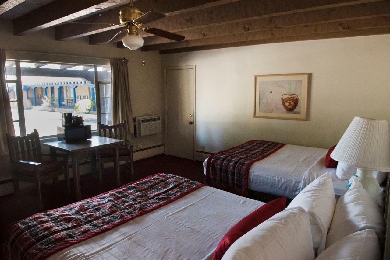 Kachina Lodge Resort And Meeting Center 陶斯 外观 照片