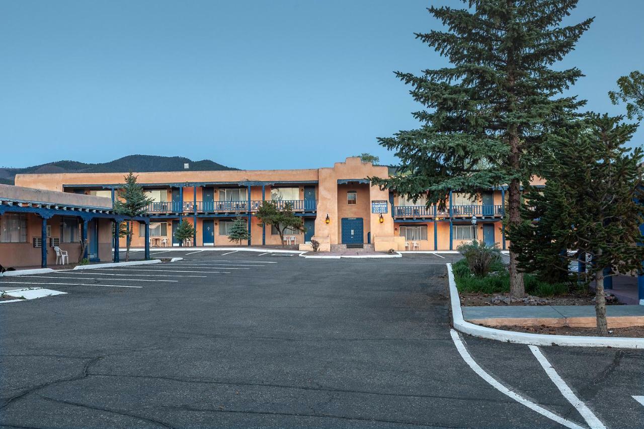 Kachina Lodge Resort And Meeting Center 陶斯 外观 照片